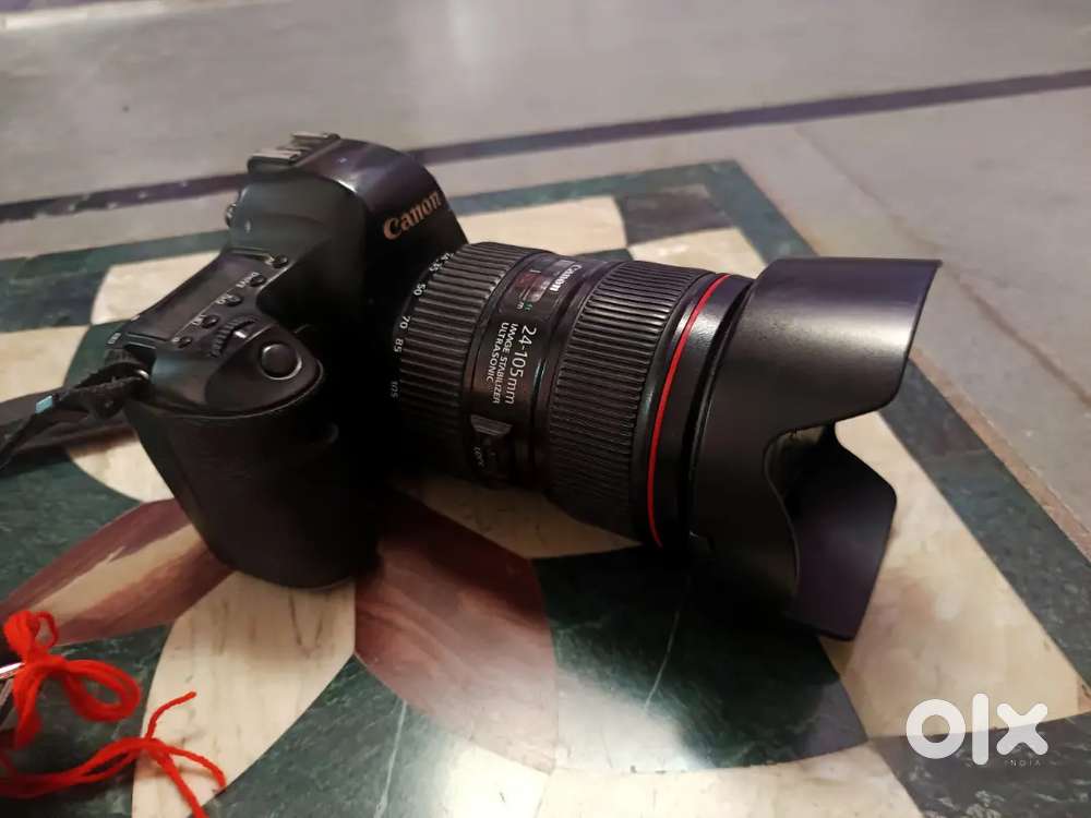 Canon 6 D & 24/105 IS 2 lens With 2 bettry & charger Original