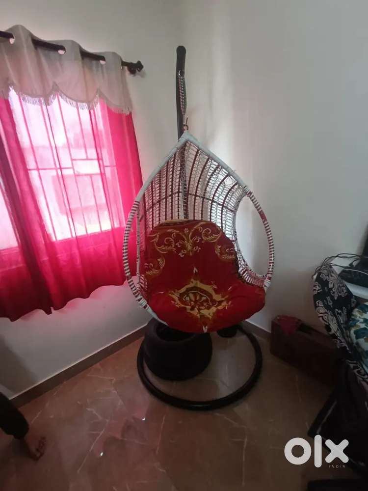 Jhoola With stand and Matress