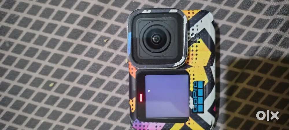 Go pro 13 sell gud condition only 1year complete