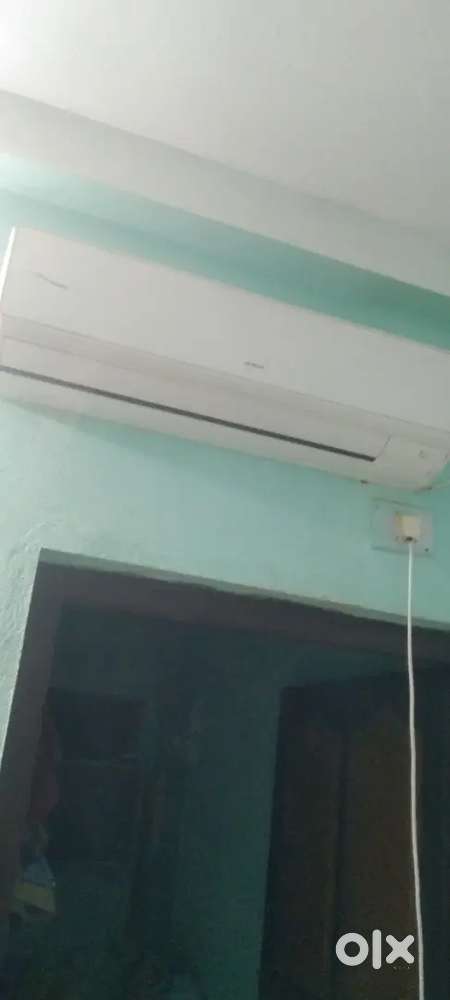 Hitachi spli good condition