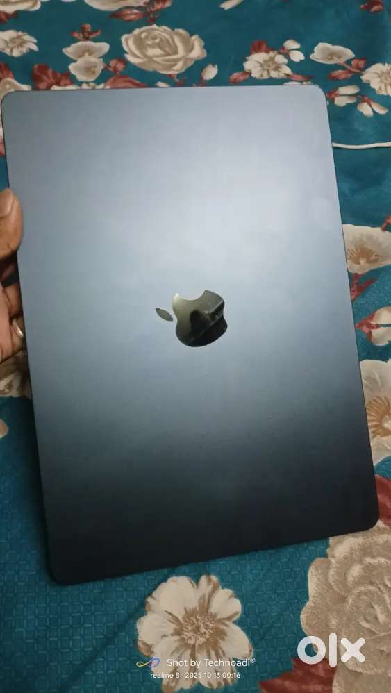 MacBook Air m2 New condition