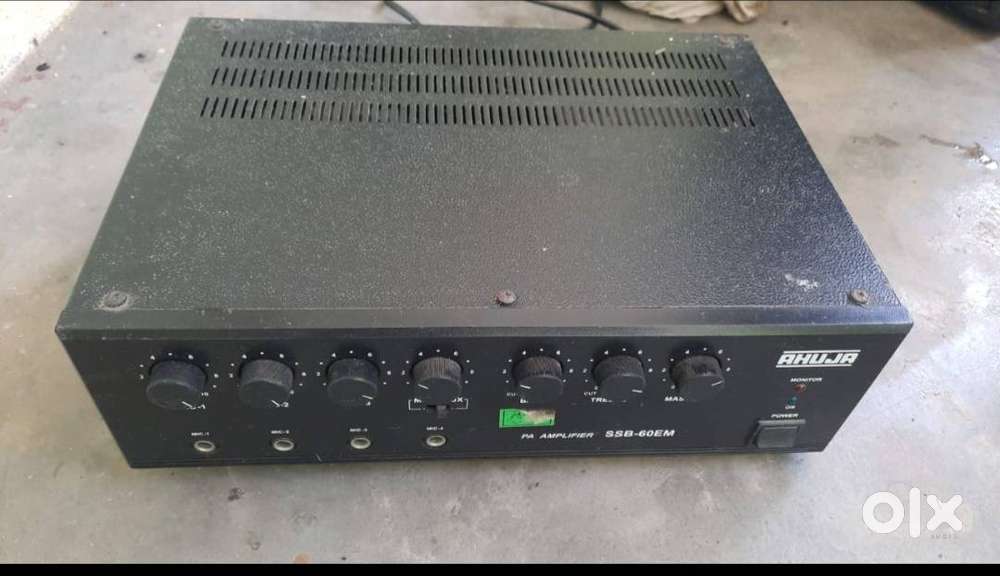 AHUJA amplifier with 2  speakers and 2microphones