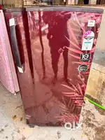 SINGLE DOOR FRIDGE FOR SALE.