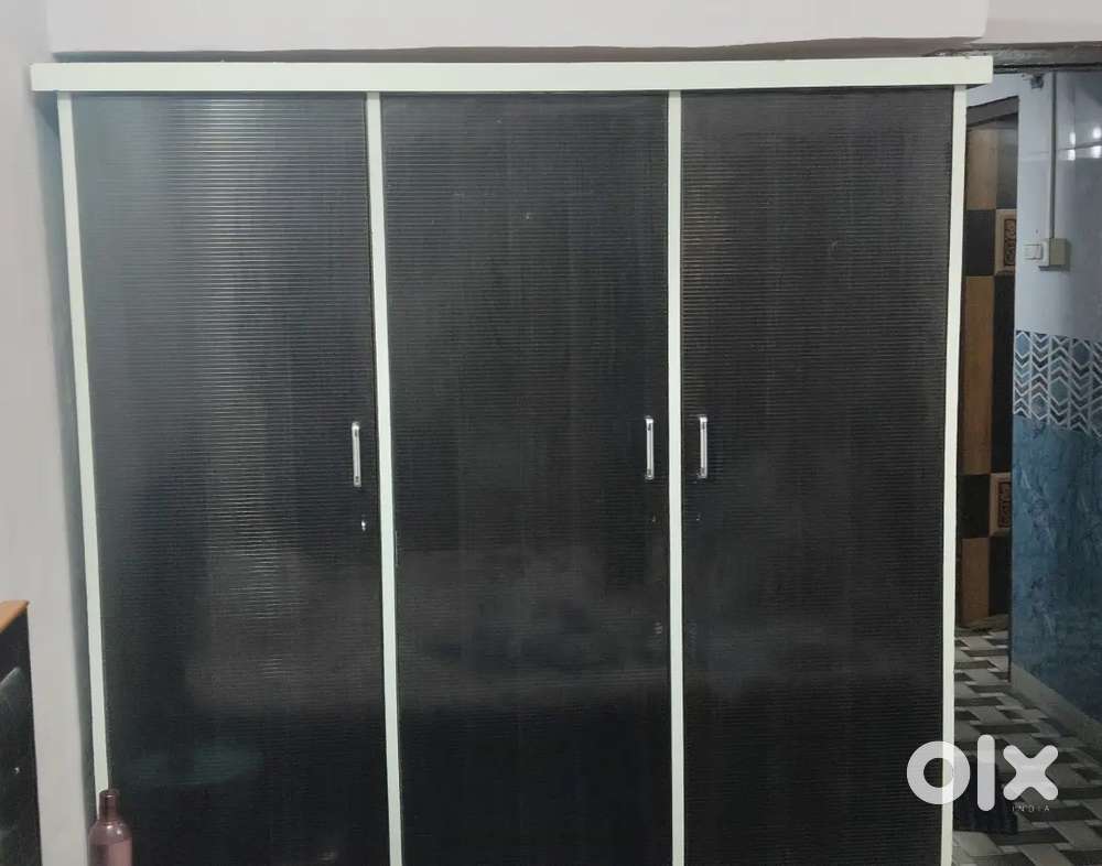 3 Door Wardrobe  Stylish Wooden Almari  Excellent Condition