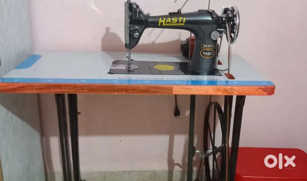 Hasti sewing new machine with new motor