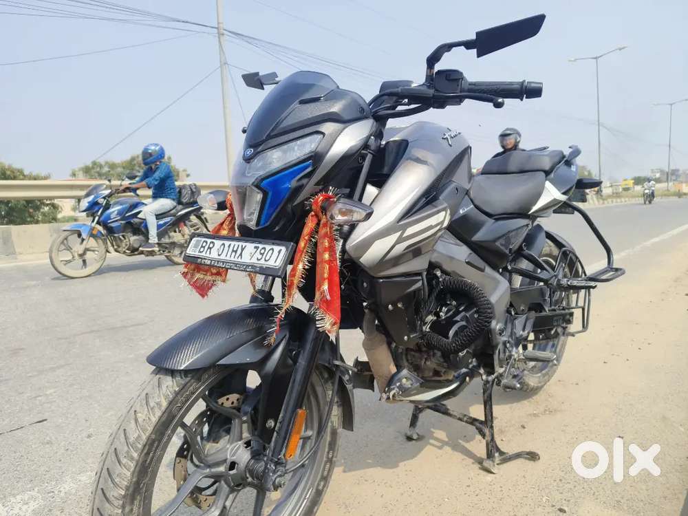 Bike showroom condition me h.. kio bhi problem nhi h.. Urgent for sell