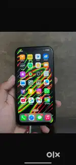 Iphone 11 128 GB with currently avalable IOS 26