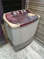 LG

7.5 kg 5 Star (Maroon)