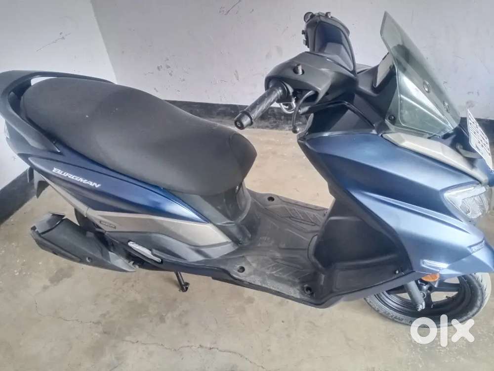 Burgman street baaki jankaari ke Liye Whatsapp pe message kare