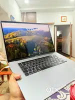 Macbook pro 16 inch i7 32 GB RAM 8G B GRAPHICS