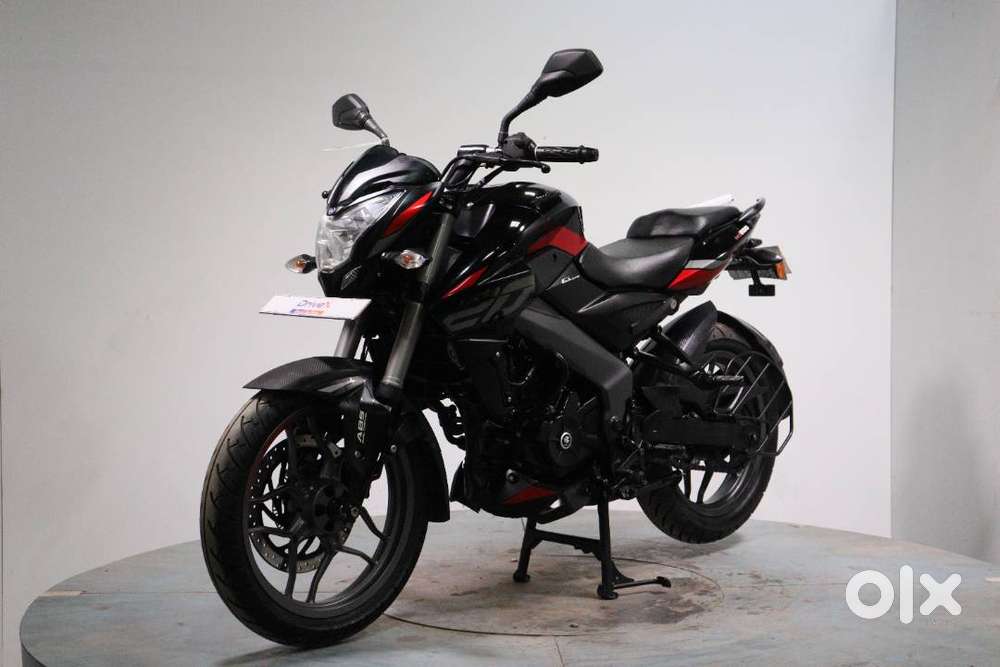 BAJAJ PULSAR NS200-2161