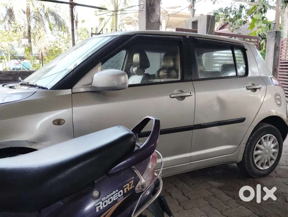 Maruti Suzuki Swift 2010 Petrol 75143 Km Driven
