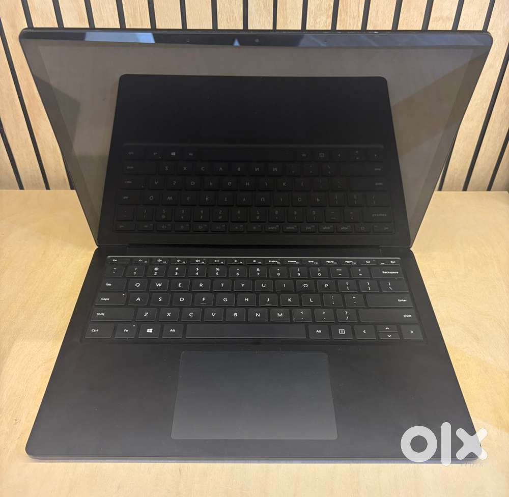 MICROSOFT SURFACE TOUCH 2K DISPLAY CORE I7 10TH GEN 16GB RAM 512GB SSD