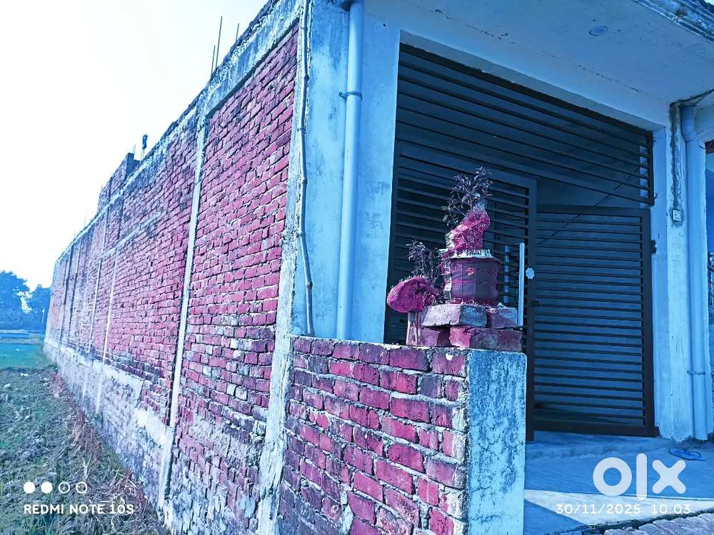 Yeh house bikau hai near main highway vip road sony fashion new house