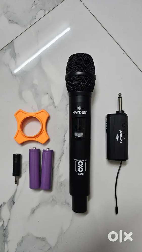 Wireless microphone from HAYDEN
