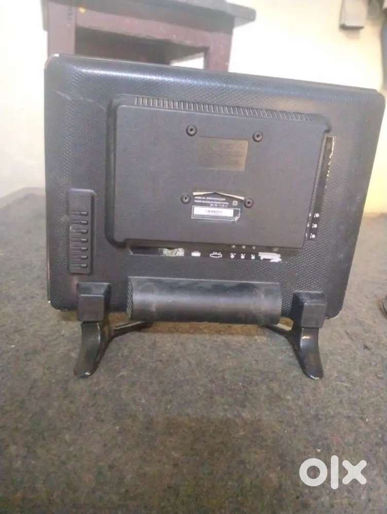 Monitor 17 inch or Tv