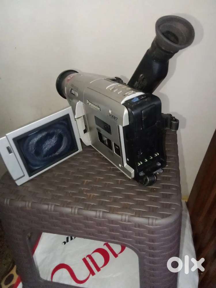 Main road, above Kalika hotel