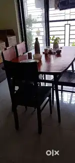 4 seater dining table