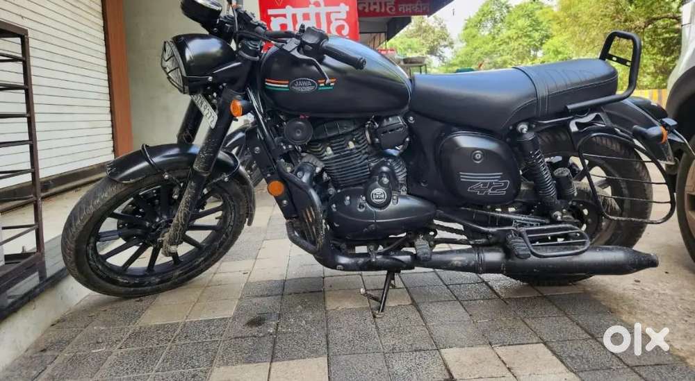 Jawa 42 (2023)