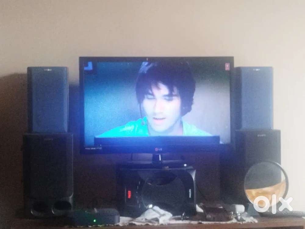 HD LG TV 24 with philips and sony speakers