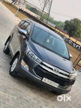 Toyota Innova Crysta 2017 Diesel Well Maintained