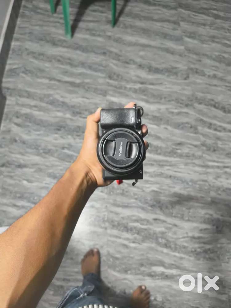 Selling my Sony A6400 camera in good condition.Details are given below