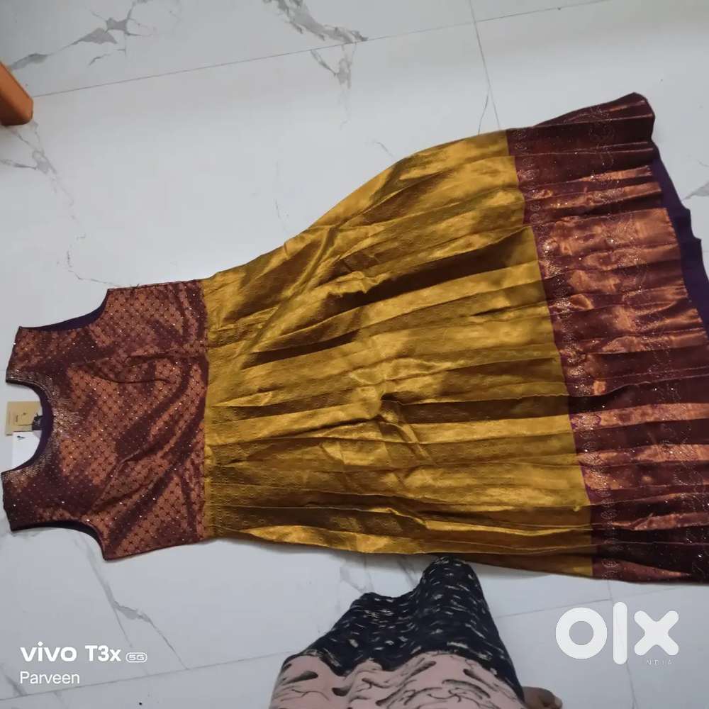 Pattu long kurti with shawl and 3/4 th hand