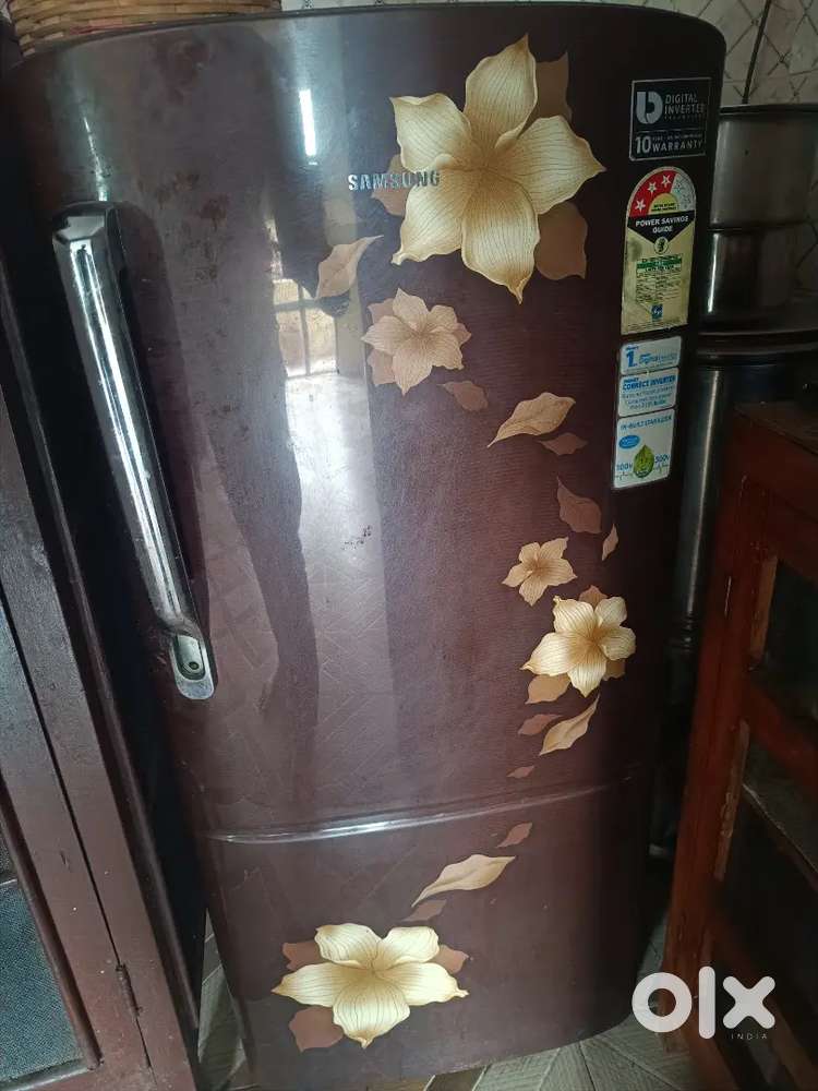 Urgent sell Samsung Fridge 183 Litre at ₹8000 negotiable