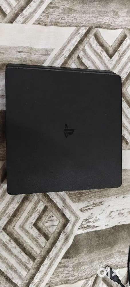 Playstation 4 ( PS4 ) Slim 500gb