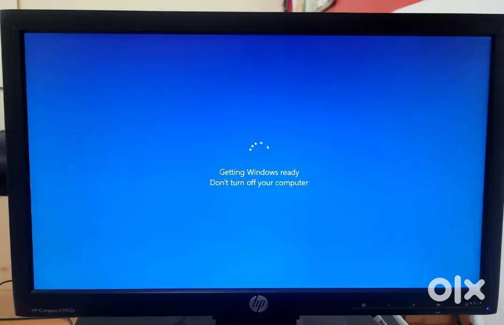 HP 19 Colour Monitor