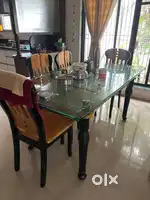 6 Seater Dinning Table with 4 chairs