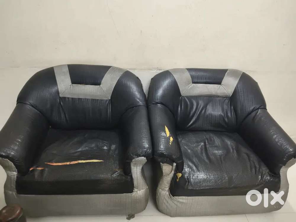 Comfortable Sofa set in a good condition