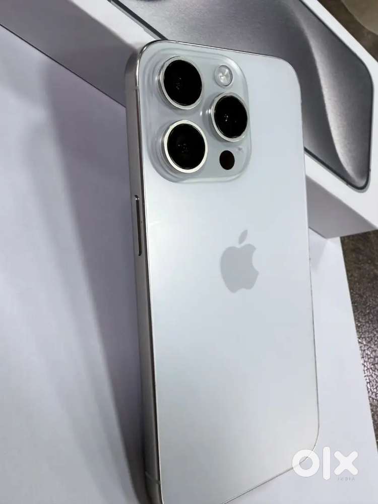 IPhone 15 pro white colour fixed rate will give festival sale price