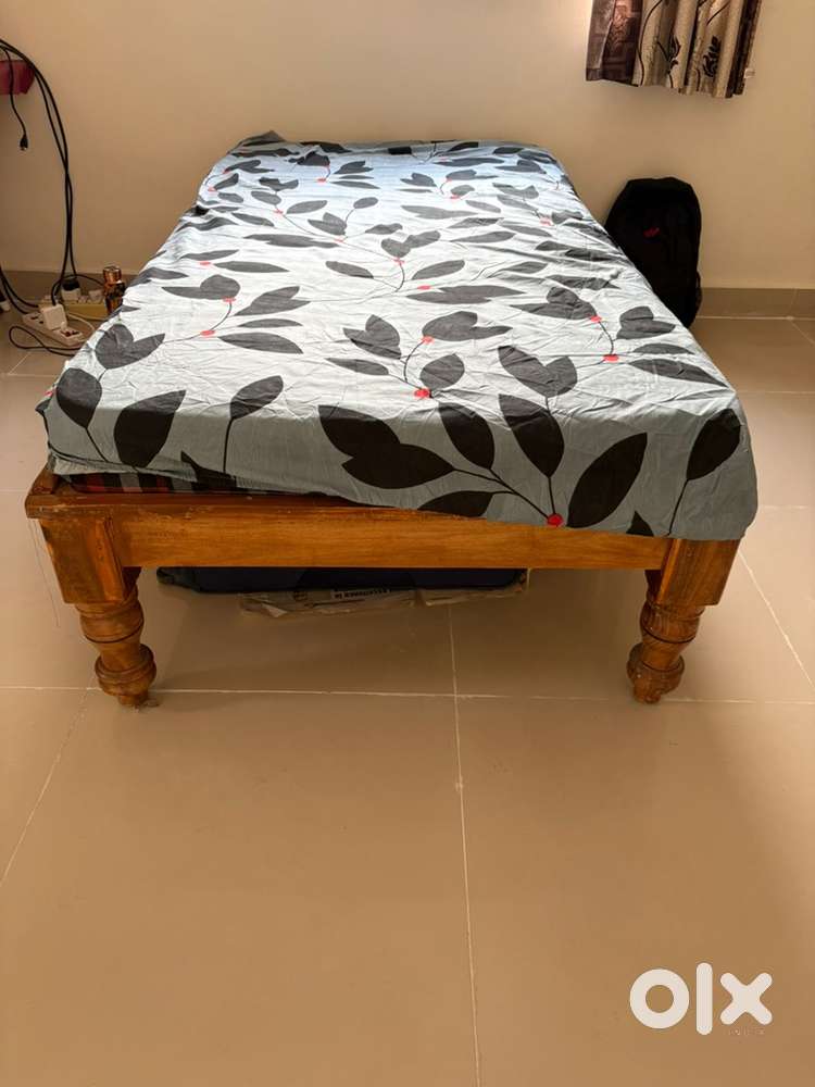 Single Mattress + Bed in new condition