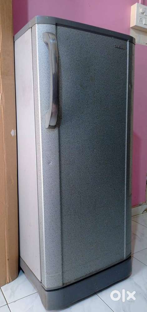 Samsung 187L Single Door Fridge (Silver)