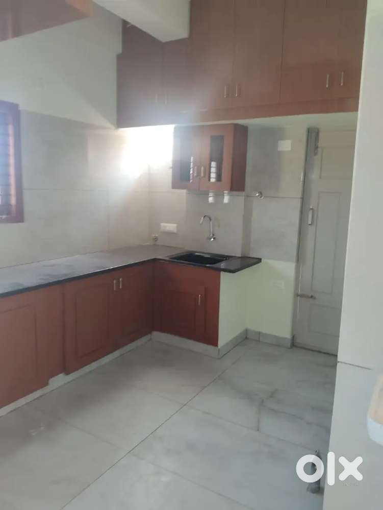 1 BHK and 2 BHK individual house 1st and 2 nd floor lease  Dhattagali