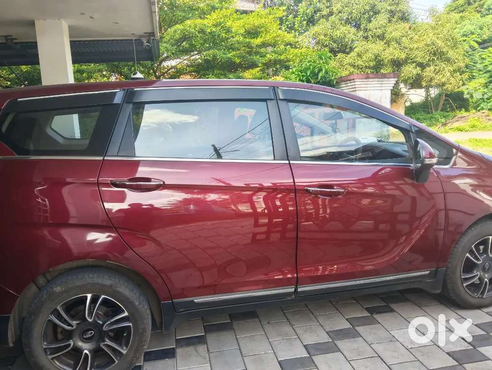 Mahindra Marazzo 2018 Diesel 120000 Km Driven