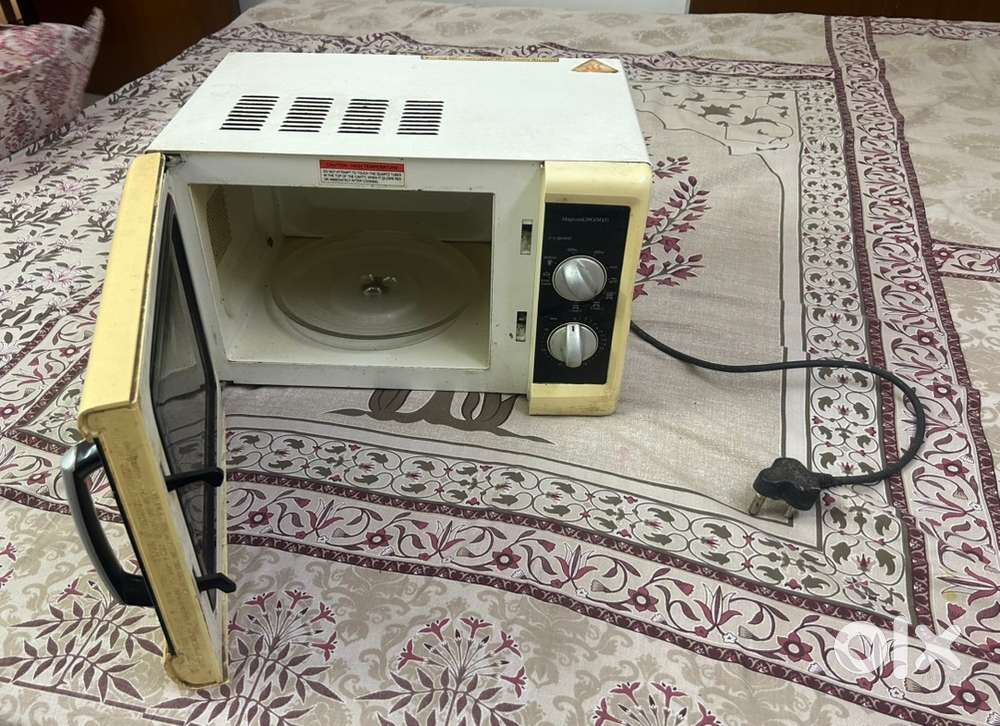 Microwave Oven Whirlpool Make