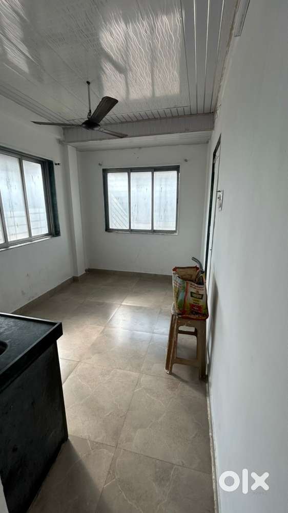 1 RK FOR RENT IN BANDRA WEST