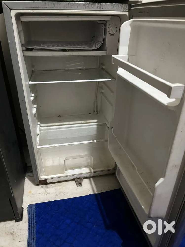 Mitashi Small fridge