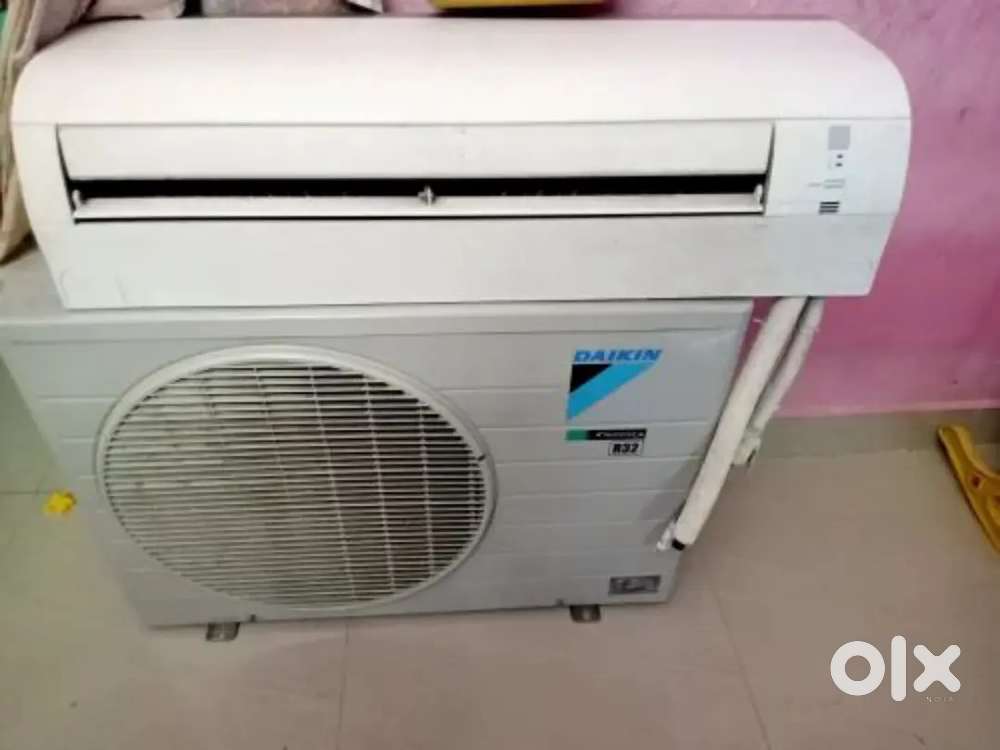 Daikin spilt ac 1.5 tom
