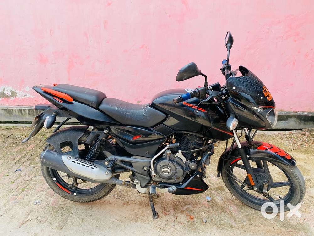 Bajaj Pulsar 125, Condition like New, less Driven