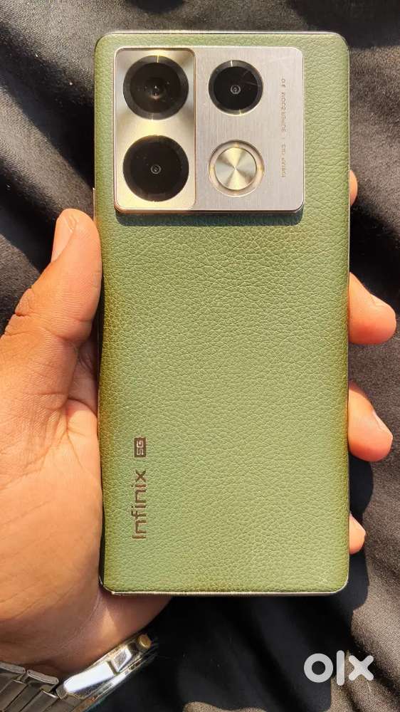 1 years old bhi nahi huva hai aabhi mummy ka phone hai let's use