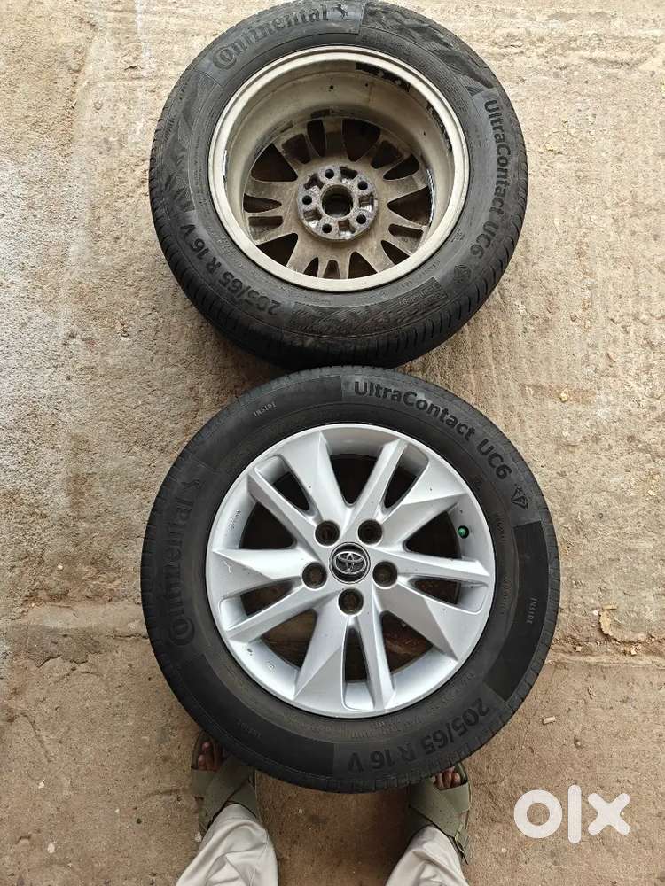 Innova Crysta,16 inch magwheel&tyre