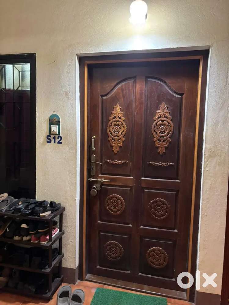 I AM BROKER)CALL DIRECTLY ATAVAR KMC FLAT BACHELOR&PG STUDENT REQUIRED