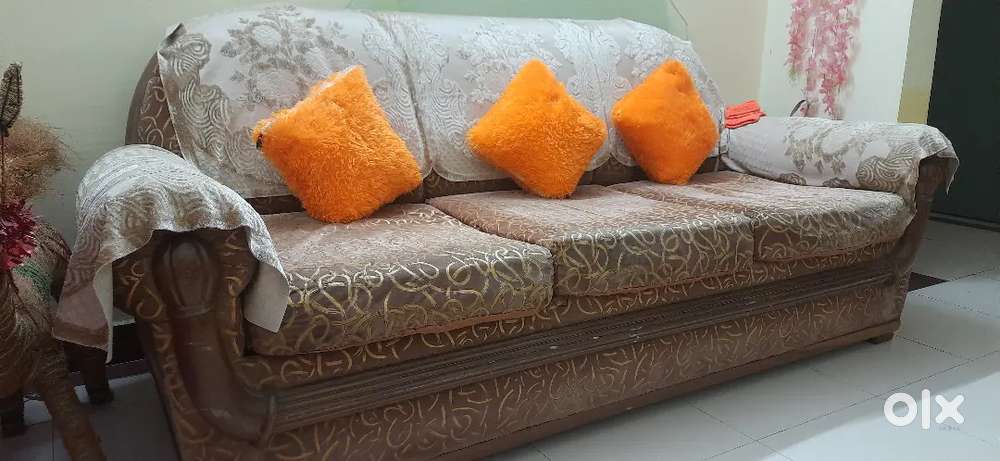 Wooden Sofa set 5 seater