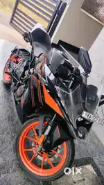 KTM RC 200 dark variant
