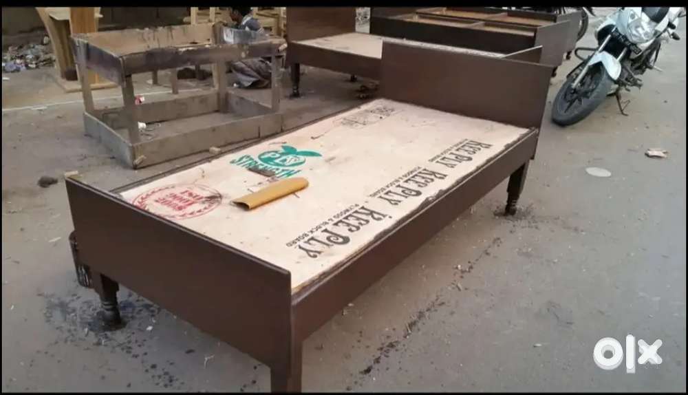Brand new wooden single bed fir sell