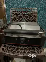 Sandwich makers