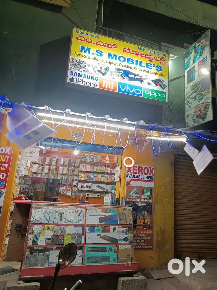 Hi there I'm selling my mobile shop